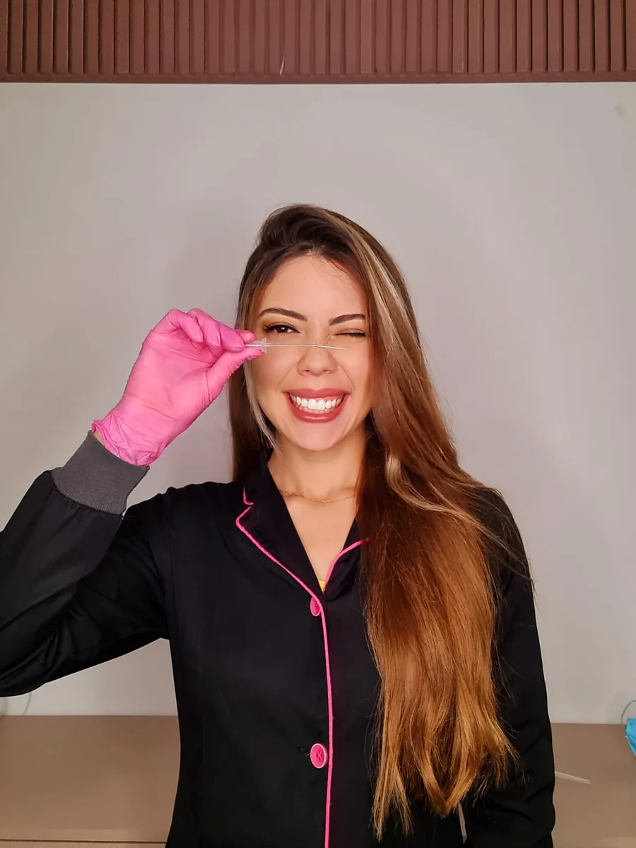 Maya Batista, body piercer da Chakra Tattoo