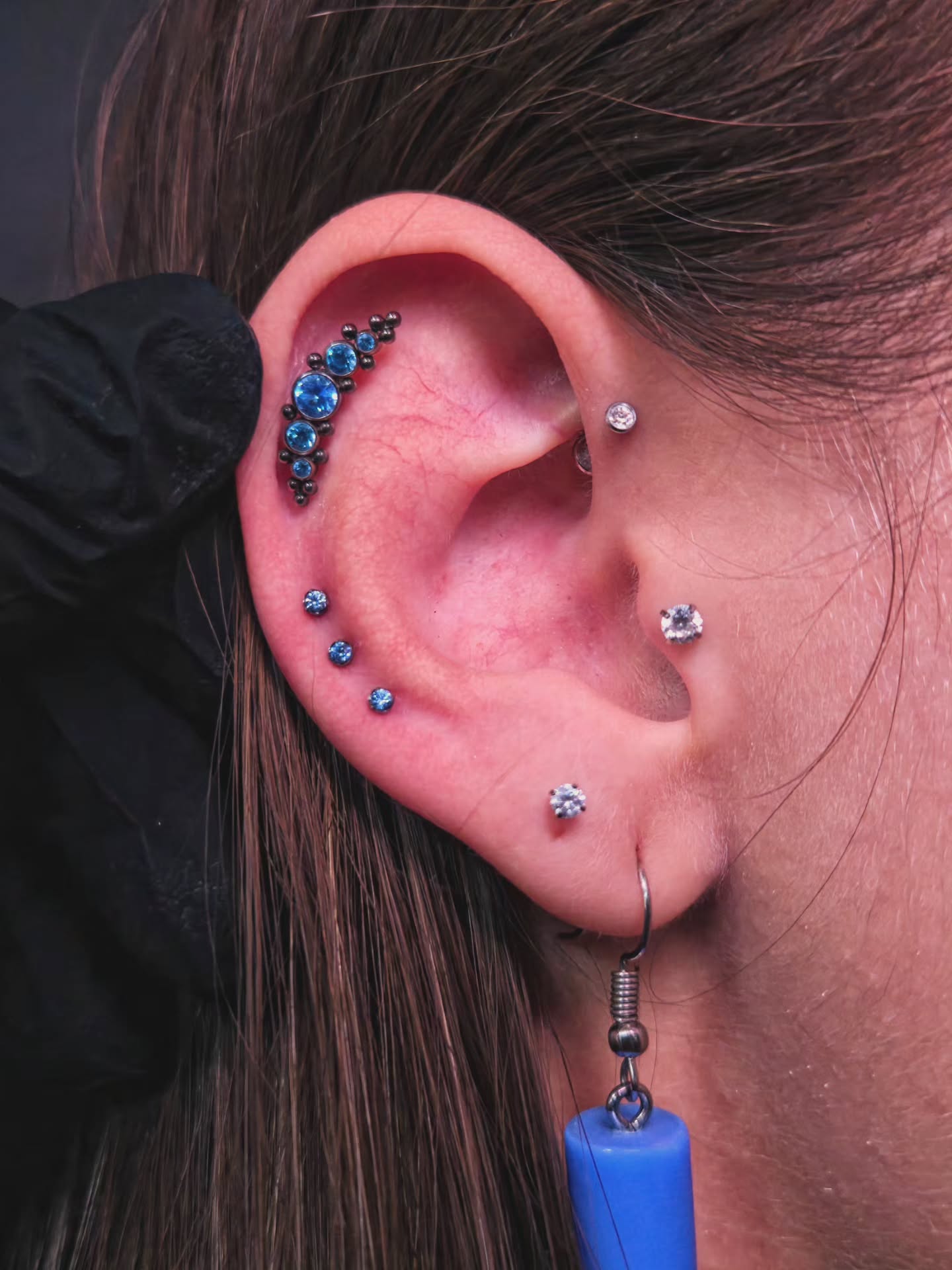 Piercing realizado por Maya Perfuradora na Chakra Tattoo